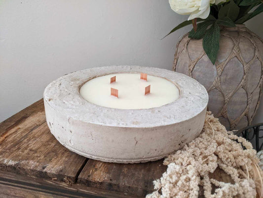 Rustic Cement Hand-poured Soy Wax Candle - Japanese Honeysuckle 700ml (B)